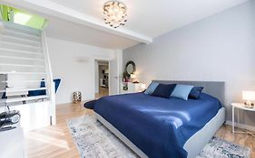 Promenade View Apartment